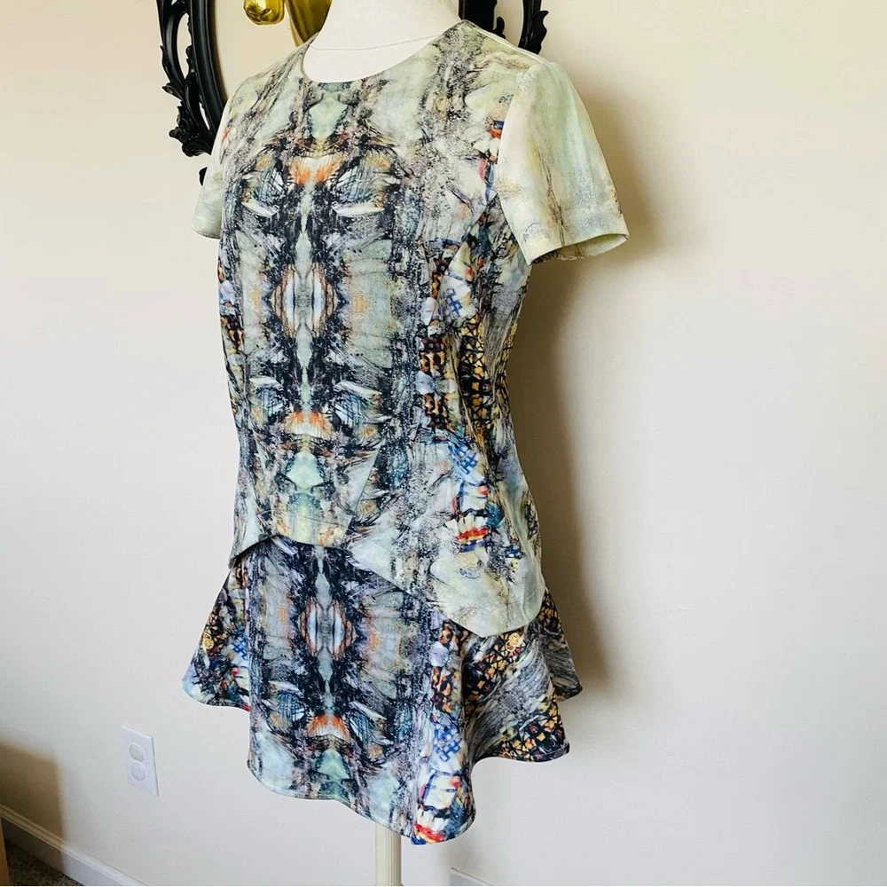 Funktional Artsy Print Matching Short Sleeve Shirt and High Waist Skirt Set